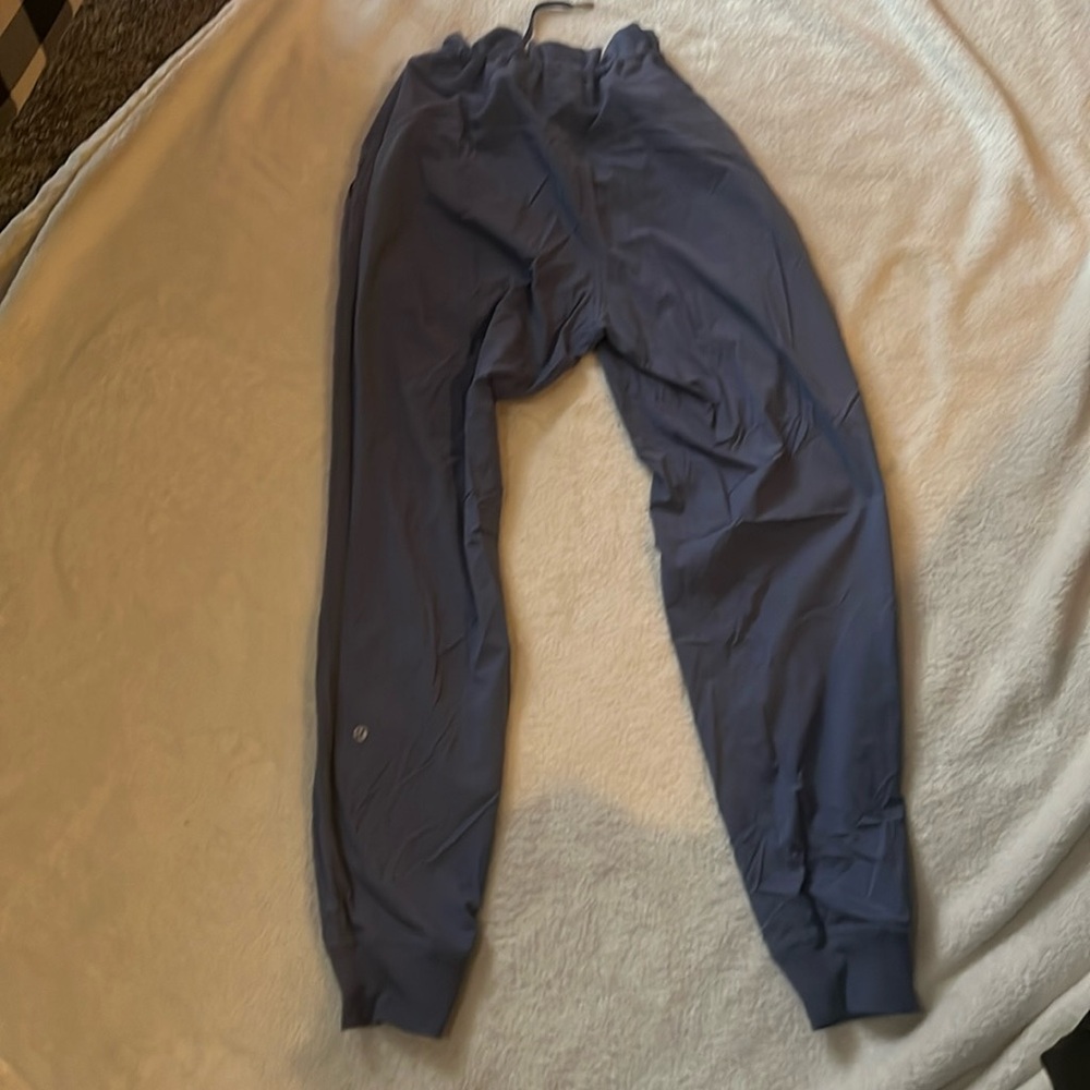 Lululemon blue pants size 6 good condition